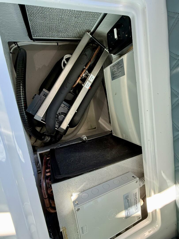 Axopar-37 Cross Cabin 2023-Boatox Norwalk-Connecticut-United States-5837319