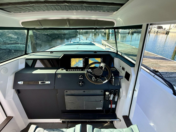 Axopar-37 Cross Cabin 2023-Boatox Norwalk-Connecticut-United States-5837318