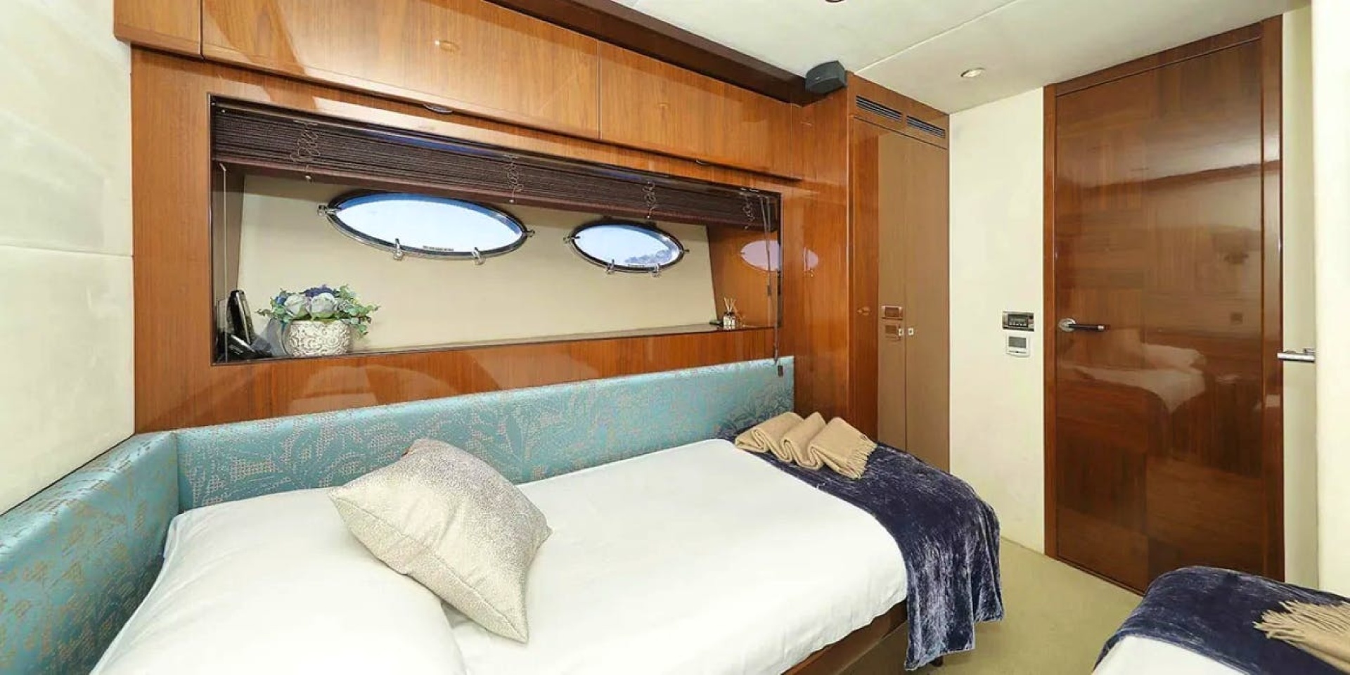 Princess Yachts-Princess V85 2011-AGAVE Kaštel Gomilica-Croatia-6055719 | Thumbnail
