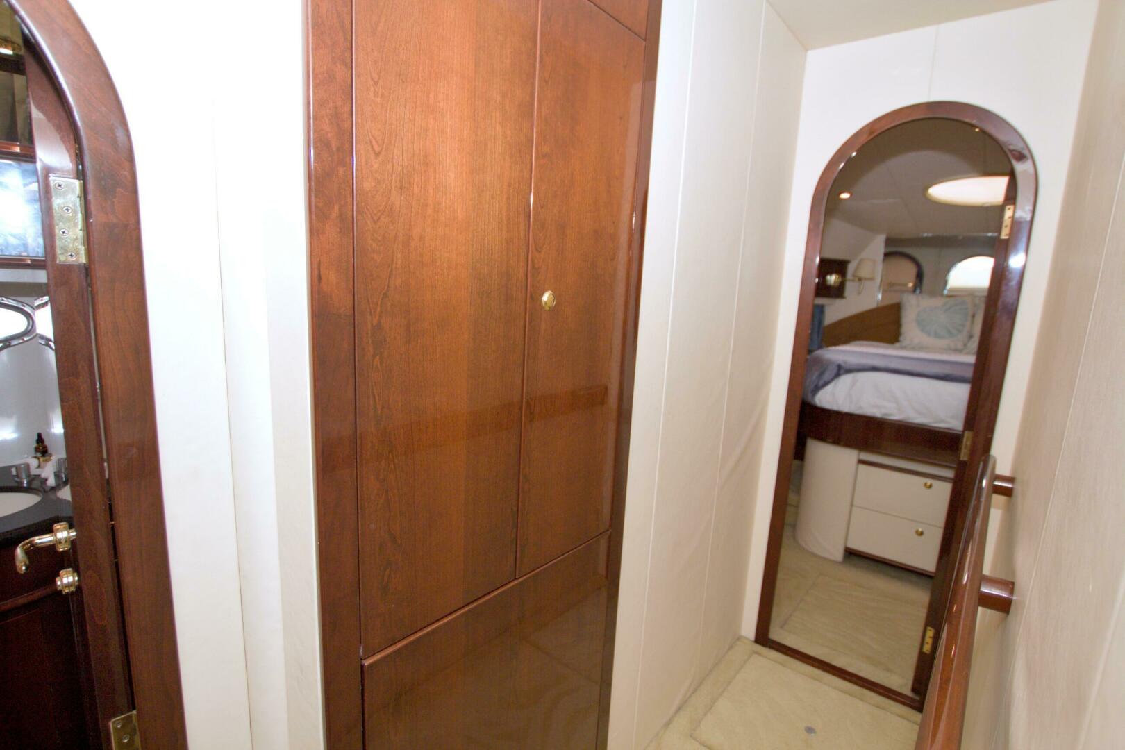 Neptunus-62 Flybridge 2005-Bliss Palmetto-Florida-United States-5838786 | Thumbnail