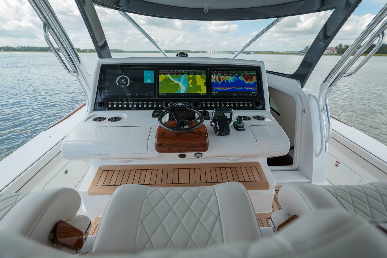 Valhalla Boatworks-V-55 2024-LUCKY 24 IV Fort Lauderdale-Florida-United States-Valhalla 55  Lucky 24 IV  Helm Station Electronics -5839124 | Thumbnail