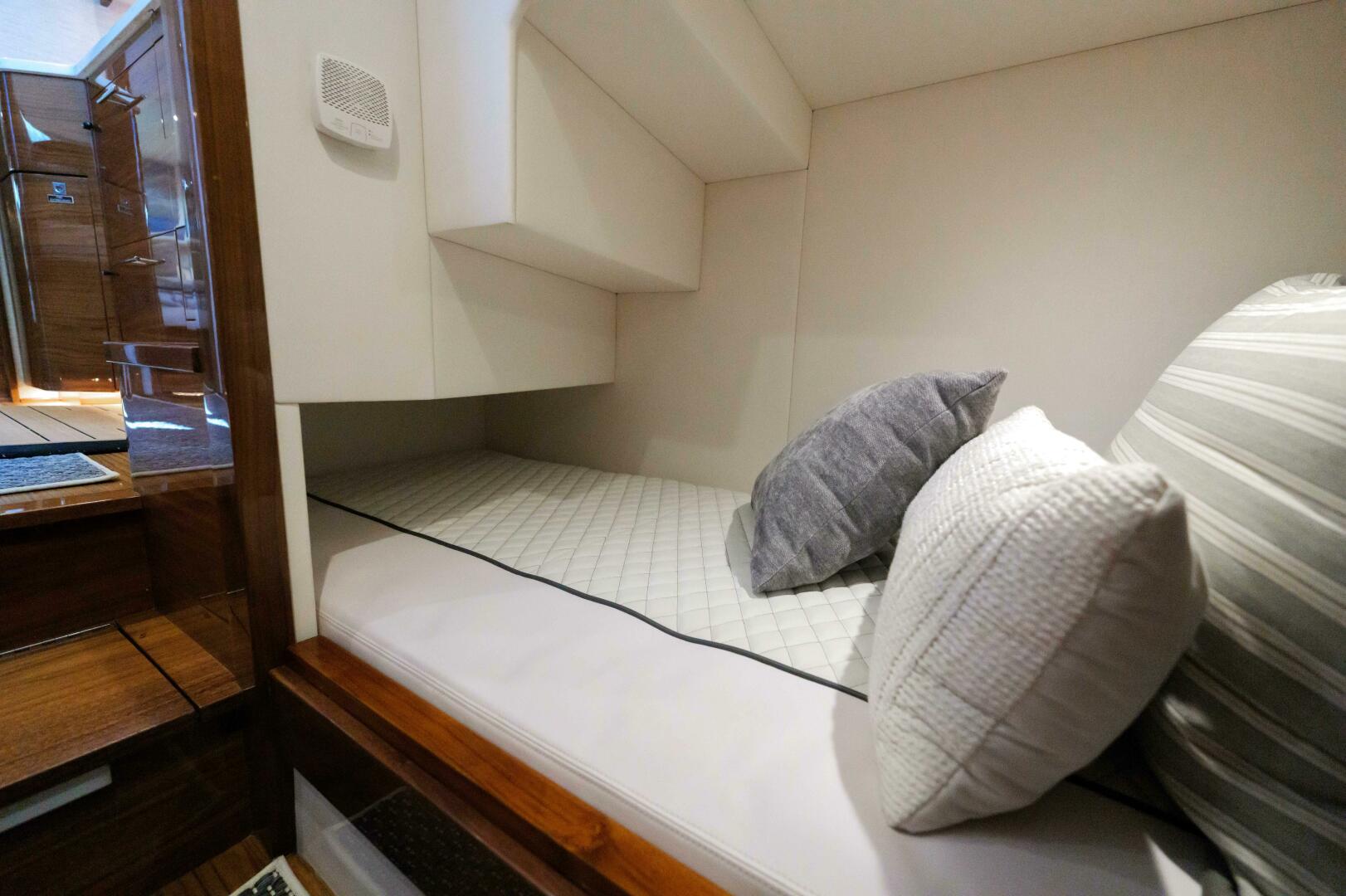 Valhalla Boatworks-V-55 2024-LUCKY 24 IV Fort Lauderdale-Florida-United States-Valhalla 55  Lucky 24 IV  Guest Berth-5839152 | Thumbnail