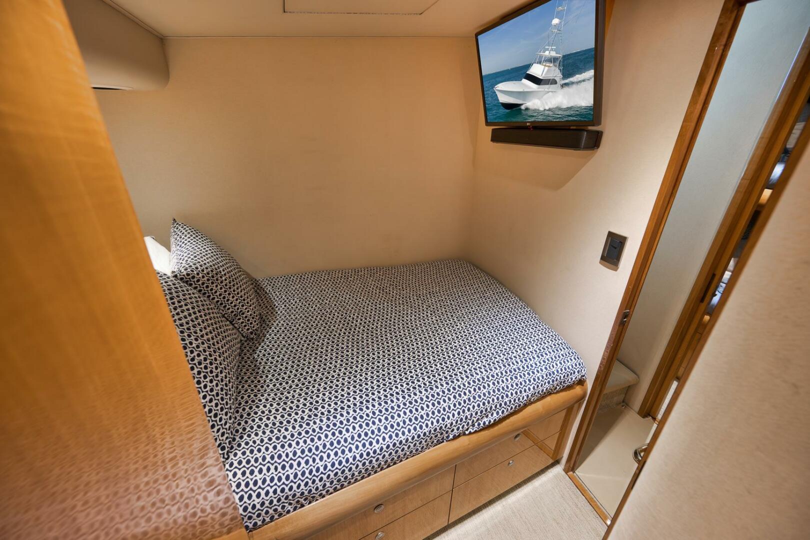 Weaver-60 Convertible 2002-PISTOL Stuart-Florida-United States-Weaver 60  Pistol  Interior Stateroom-5839276 | Thumbnail