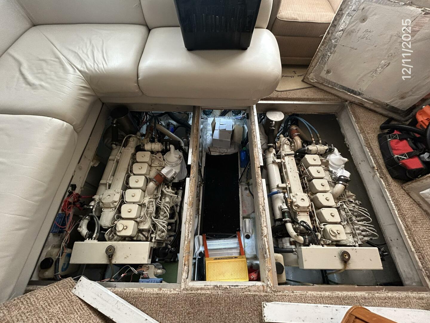 Bayliner-4788 1998-Camelot Old Saybrook-Connecticut-United States-47 Bayliner engine room access-5852210 | Thumbnail