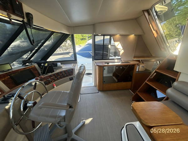 Bayliner-4788 1998-Camelot Old Saybrook-Connecticut-United States-47 Bayliner pilothouse starboard-6300424