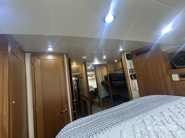 Bayliner-4788 1998-Camelot Old Saybrook-Connecticut-United States-47 Bayliner master stateroom aft-6300399