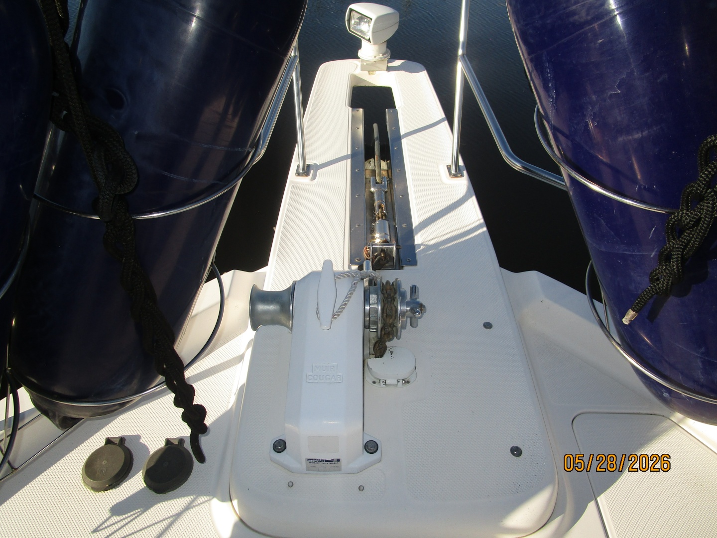 Bayliner-4788 1998-Camelot Old Saybrook-Connecticut-United States-47 Bayliner anchor windlass-6300371 | Thumbnail