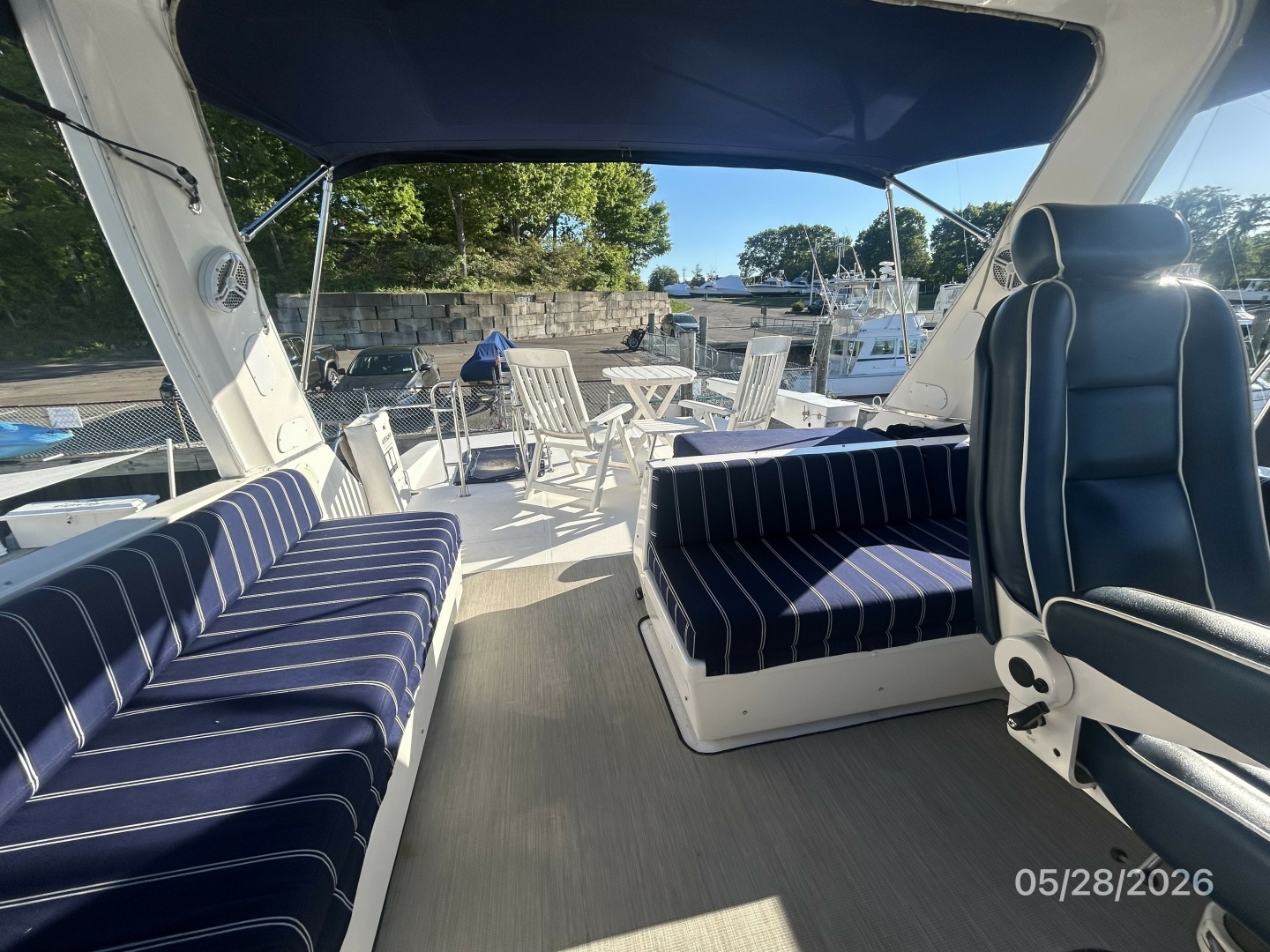 Bayliner-4788 1998-Camelot Old Saybrook-Connecticut-United States-47 Bayliner flybridge aft-6300375 | Thumbnail