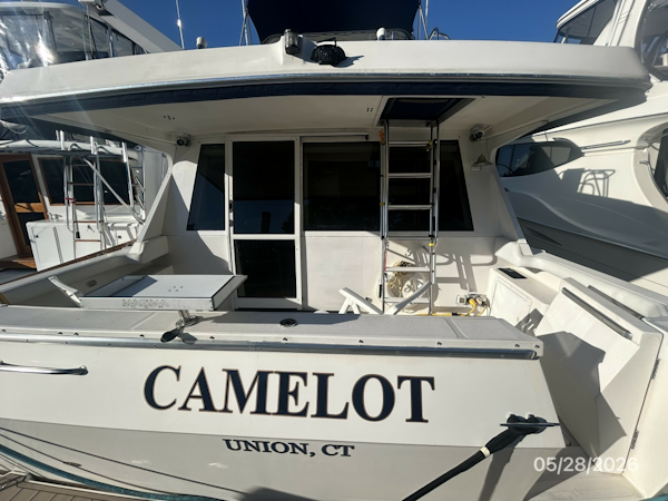 Bayliner-4788 1998-Camelot Old Saybrook-Connecticut-United States-47 Bayliner aftdeck forward-6300358