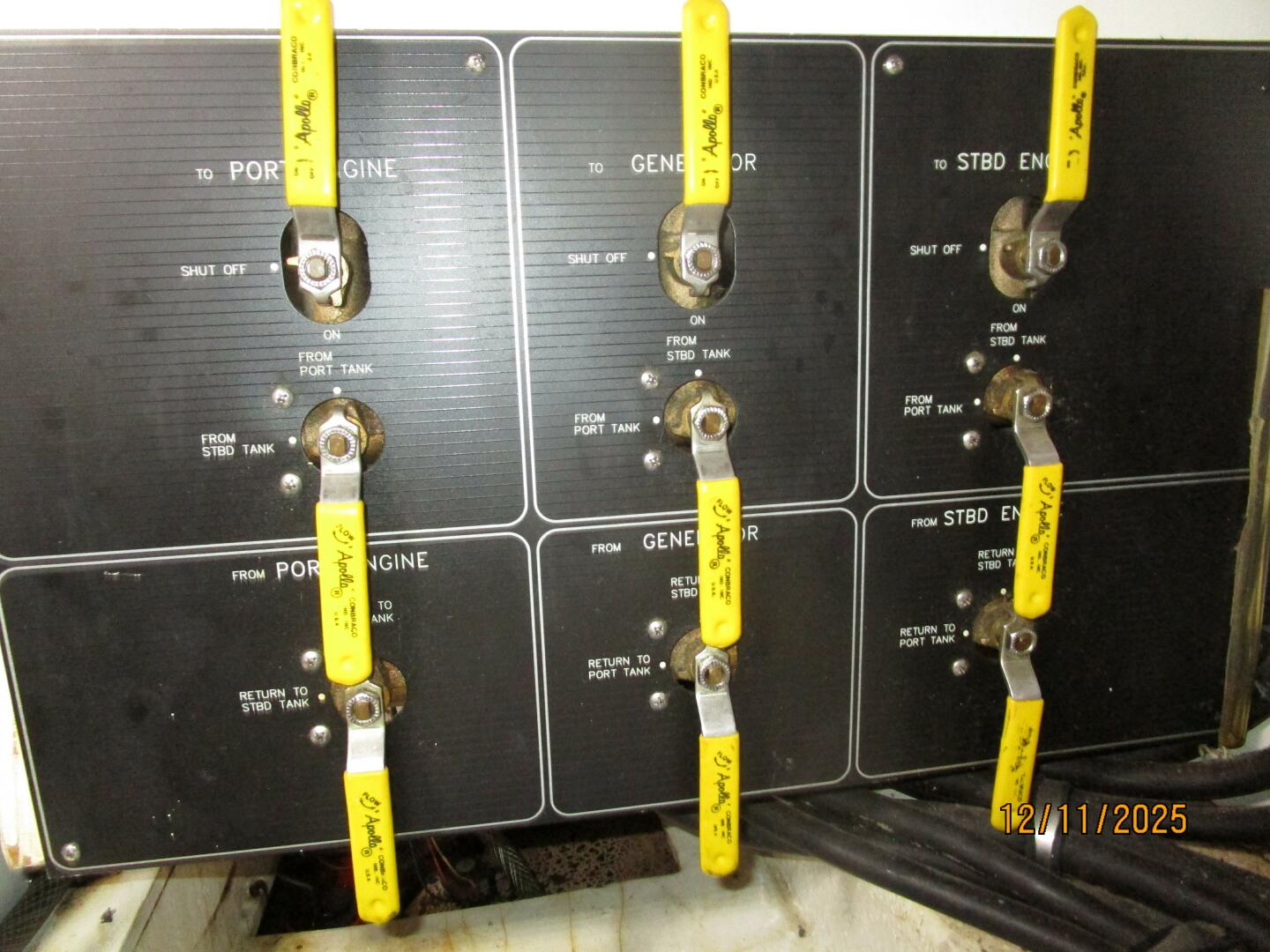 Bayliner-4788 1998-Camelot Old Saybrook-Connecticut-United States-47 Bayliner fuel manifold-5852227 | Thumbnail