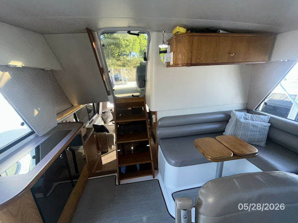 Bayliner-4788 1998-Camelot Old Saybrook-Connecticut-United States-47 Bayliner pilothouse aft-6300404