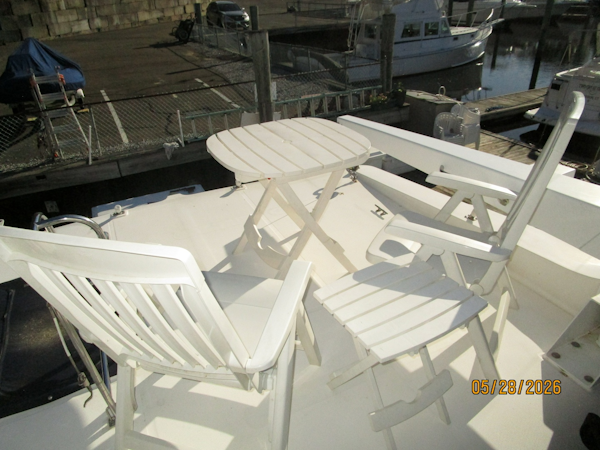 Bayliner-4788 1998-Camelot Old Saybrook-Connecticut-United States-47 Bayliner sundeck seating-6300473