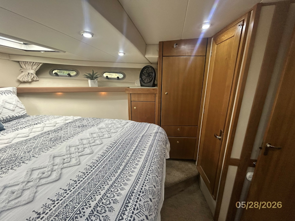Bayliner-4788 1998-Camelot Old Saybrook-Connecticut-United States-47 Bayliner master stateroom starboard-6300398