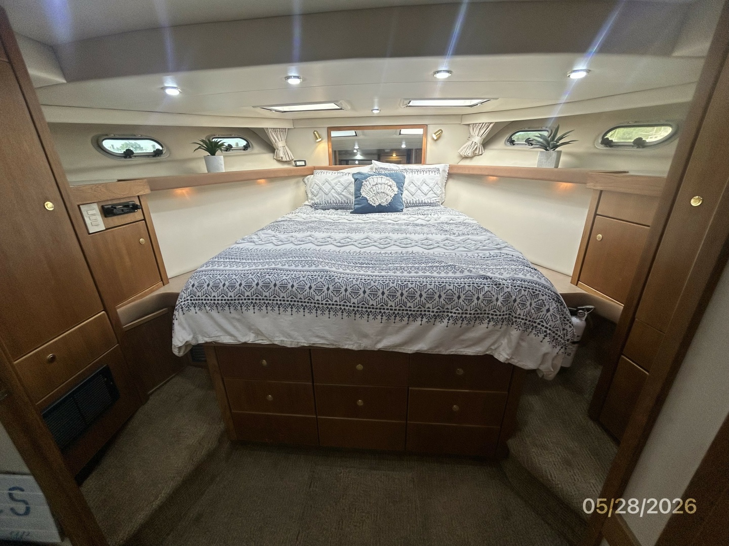 Bayliner-4788 1998-Camelot Old Saybrook-Connecticut-United States-47 Bayliner master stateroom-6300401 | Thumbnail