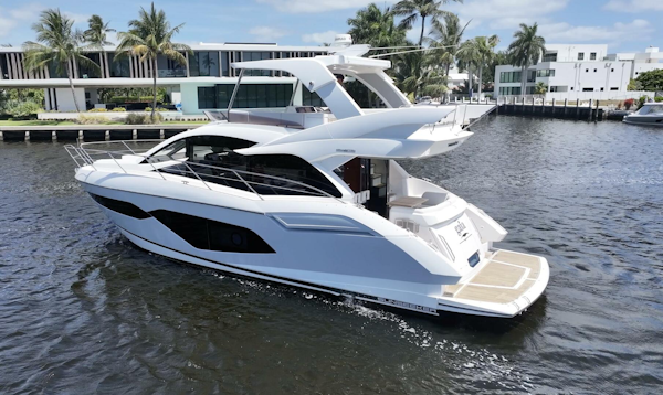 Sunseeker-52 Manhattan 2017 -Fort Lauderdale-Florida-United States-5846920