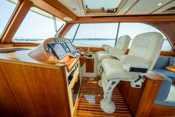 Hinckley-Talaria 48 2012-CONCERTO IN SEA Portsmouth-Rhode Island-United States-Powered Stidd Helm Seats-5853103