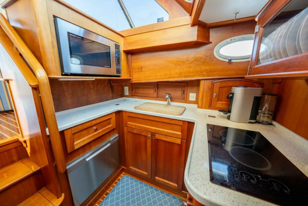 Hinckley-Talaria 48 2012-CONCERTO IN SEA Portsmouth-Rhode Island-United States-Galley Cooktop-5853116