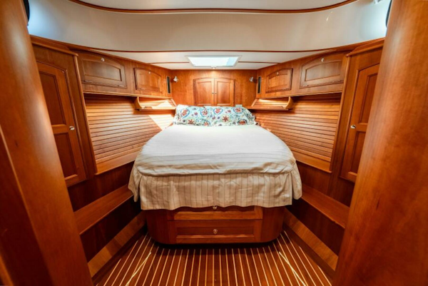 Hinckley-Talaria 48 2012-CONCERTO IN SEA Portsmouth-Rhode Island-United States-Owners Stateroom-5853112