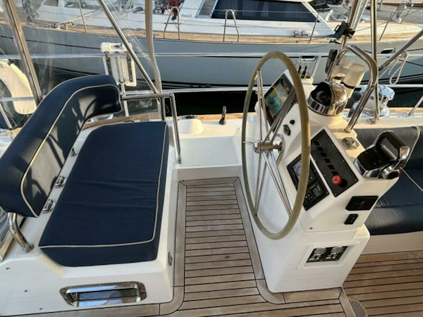 Hylas-70 2011-TRIUMPH Portsmouth-Rhode Island-United States-5853328