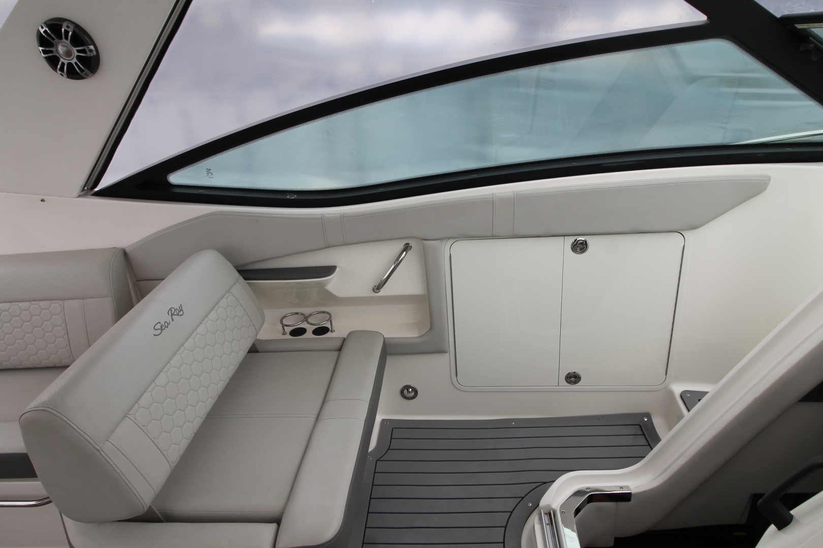 Sea Ray-Sundancer 320 2020 -Brick-New Jersey-United States-6007098 | Thumbnail