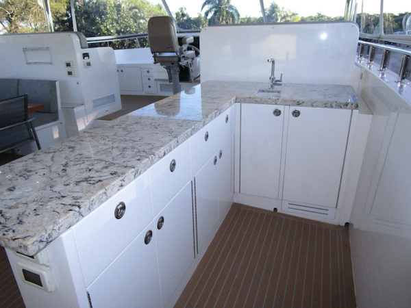 Hargrave-FB with Hardtop 2016-SEASEID Fort Lauderdale-Florida-United States-Behind Bar-5861754