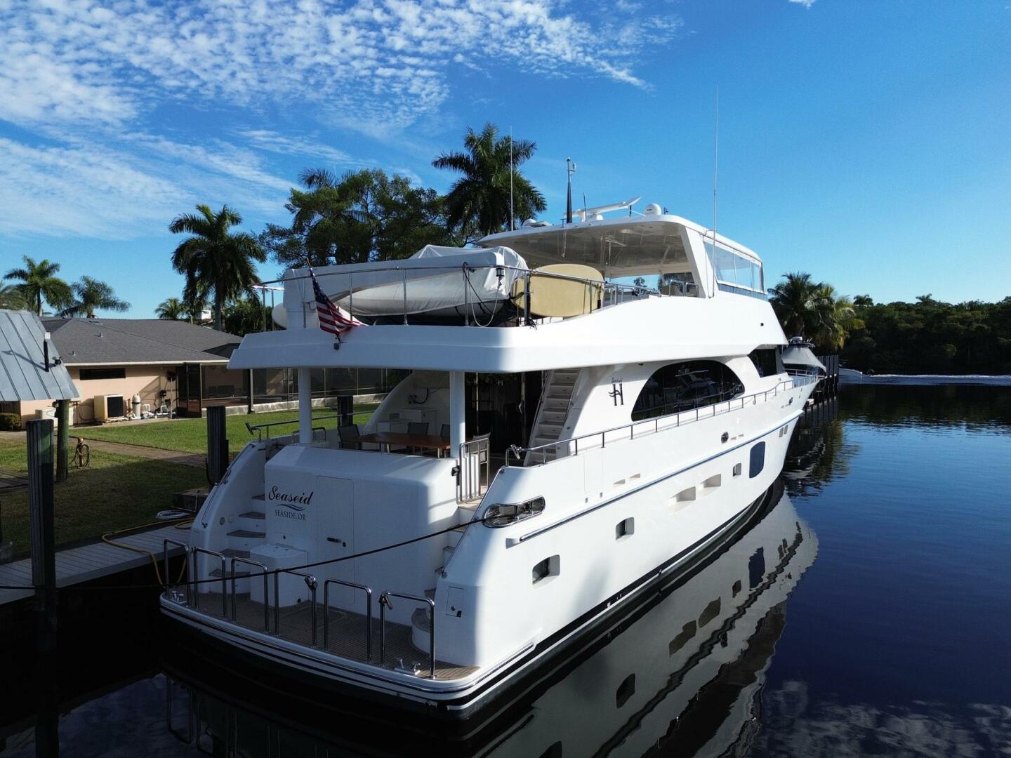 Hargrave-FB with Hardtop 2016-SEASEID Fort Lauderdale-Florida-United States-Stern Quarter-5864738 | Thumbnail