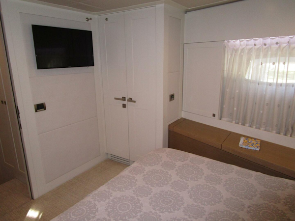 Hargrave-FB with Hardtop 2016-SEASEID Fort Lauderdale-Florida-United States-Bow VIP To Port-5861728