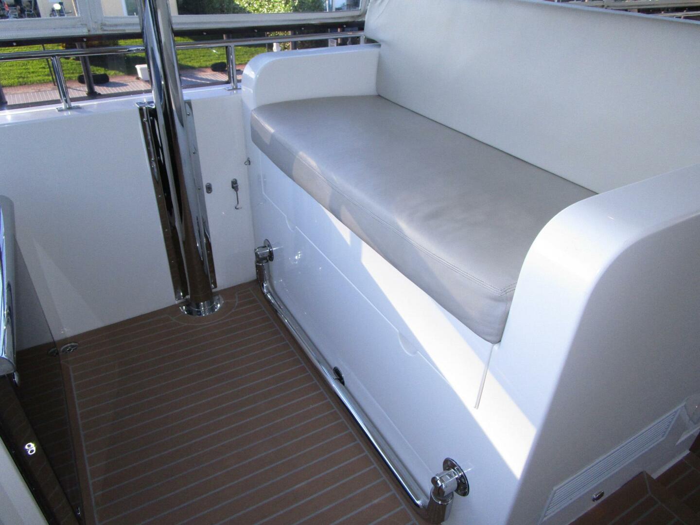 Hargrave-FB with Hardtop 2016-SEASEID Fort Lauderdale-Florida-United States-Raised Helm Deck Seating Port And Stbd-5861759 | Thumbnail