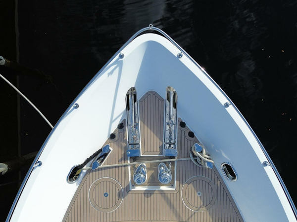 Hargrave-FB with Hardtop 2016-SEASEID Fort Lauderdale-Florida-United States-Windlass Detail-5865464