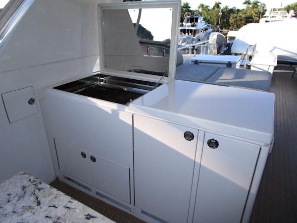 Hargrave-FB with Hardtop 2016-SEASEID Fort Lauderdale-Florida-United States-Grill To Starboard-5861751