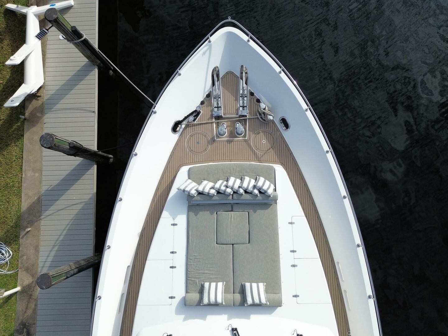 Hargrave-FB with Hardtop 2016-SEASEID Fort Lauderdale-Florida-United States-Bow Lounge-5865463 | Thumbnail
