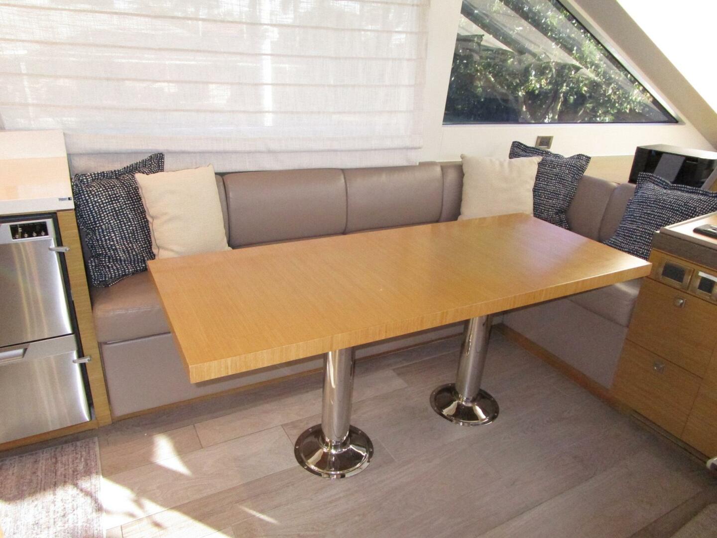 Hargrave-FB with Hardtop 2016-SEASEID Fort Lauderdale-Florida-United States-Salon Breakfast Nook-5861718 | Thumbnail