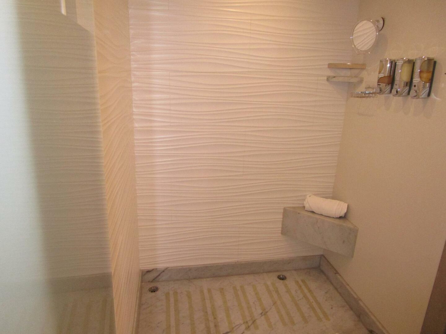 Hargrave-FB with Hardtop 2016-SEASEID Fort Lauderdale-Florida-United States-Huge Master Shower-5861742 | Thumbnail