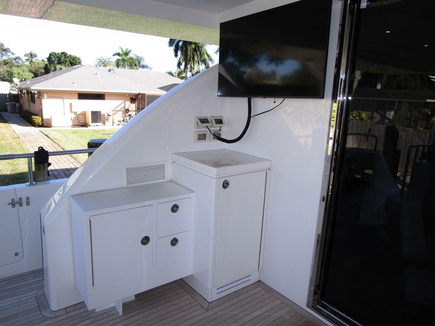 Hargrave-FB with Hardtop 2016-SEASEID Fort Lauderdale-Florida-United States-Aft Deck To Port-5861746 | Thumbnail