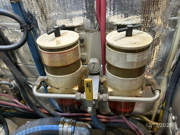Jefferson-Marquessa 2000-Perfect Fit Houma-Louisiana-United States-60 Jefferson starboard Racor fuel filters-5856703