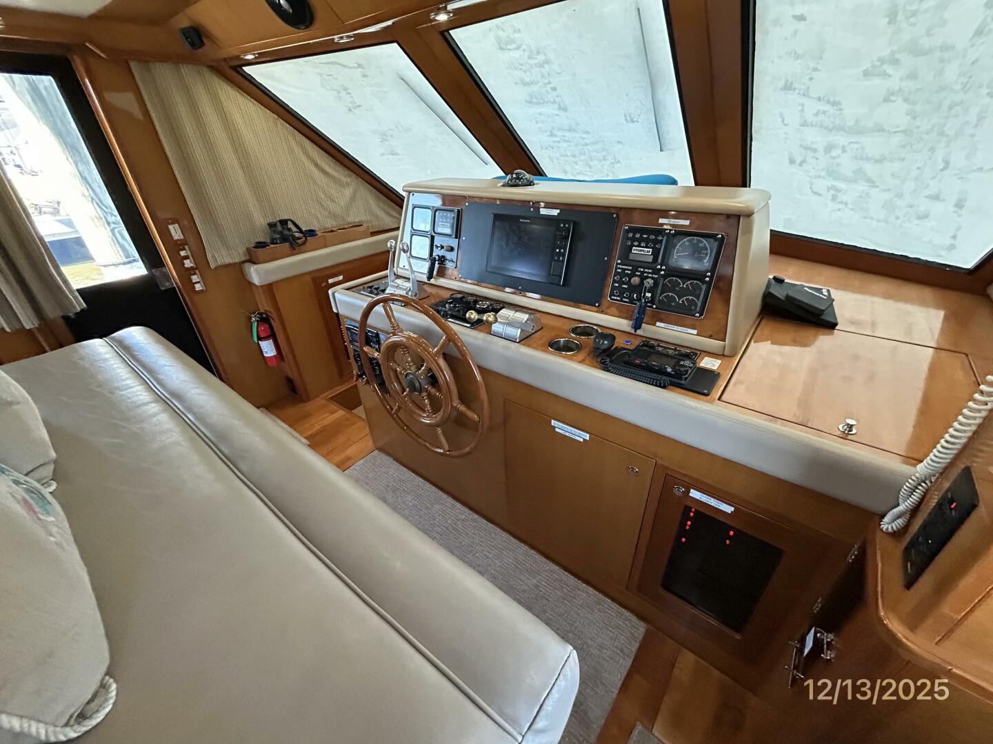 Jefferson-Marquessa 2000-Perfect Fit Houma-Louisiana-United States-60 Jefferson pilothouse helm1-5856664 | Thumbnail