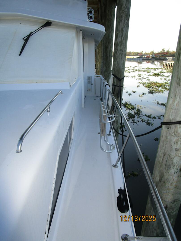 Jefferson-Marquessa 2000-Perfect Fit Houma-Louisiana-United States-60 Jefferson port side deck2-5856680