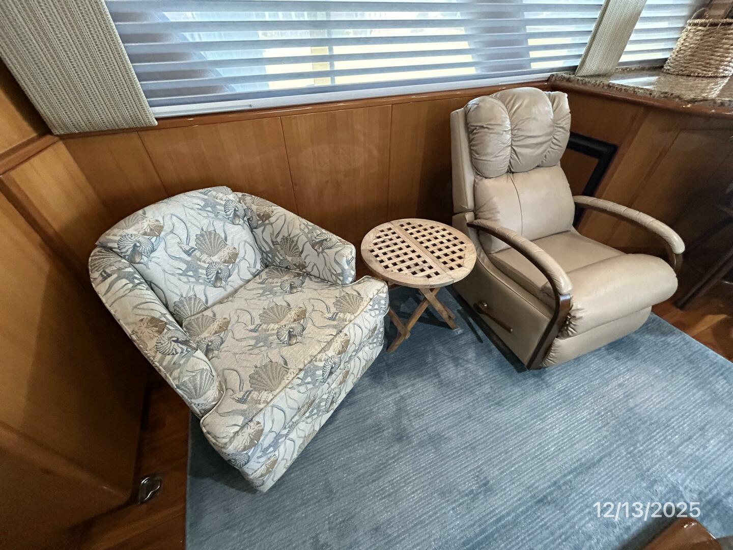 Jefferson-Marquessa 2000-Perfect Fit Houma-Louisiana-United States-60 Jefferson salon starboard seating-5856689 | Thumbnail