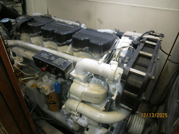 Jefferson-Marquessa 2000-Perfect Fit Houma-Louisiana-United States-60 Jefferson port main engine-5856676