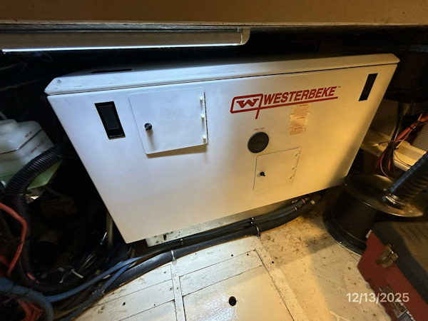 Jefferson-Marquessa 2000-Perfect Fit Houma-Louisiana-United States-60 Jefferson generator1 soundbox-5856635