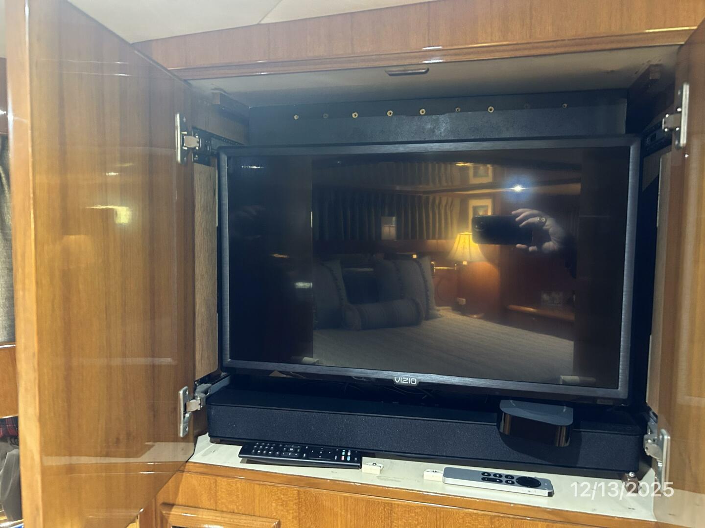 Jefferson-Marquessa 2000-Perfect Fit Houma-Louisiana-United States-60 Jefferson master stateroom TV-5856648 | Thumbnail