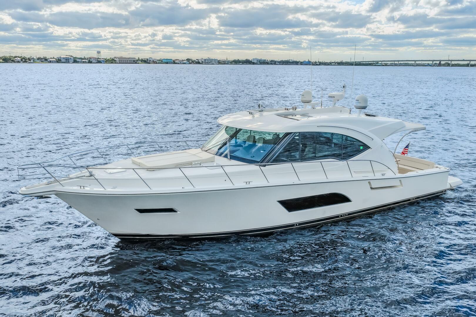 Riviera-565 SUV 2015-Escape Pod Stuart -Florida-United States-5856778 | Thumbnail
