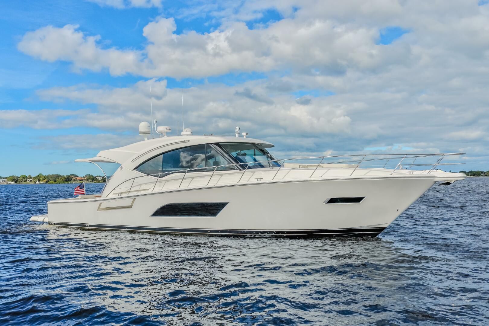 Riviera-565 SUV 2015-Escape Pod Stuart -Florida-United States-5856758 | Thumbnail