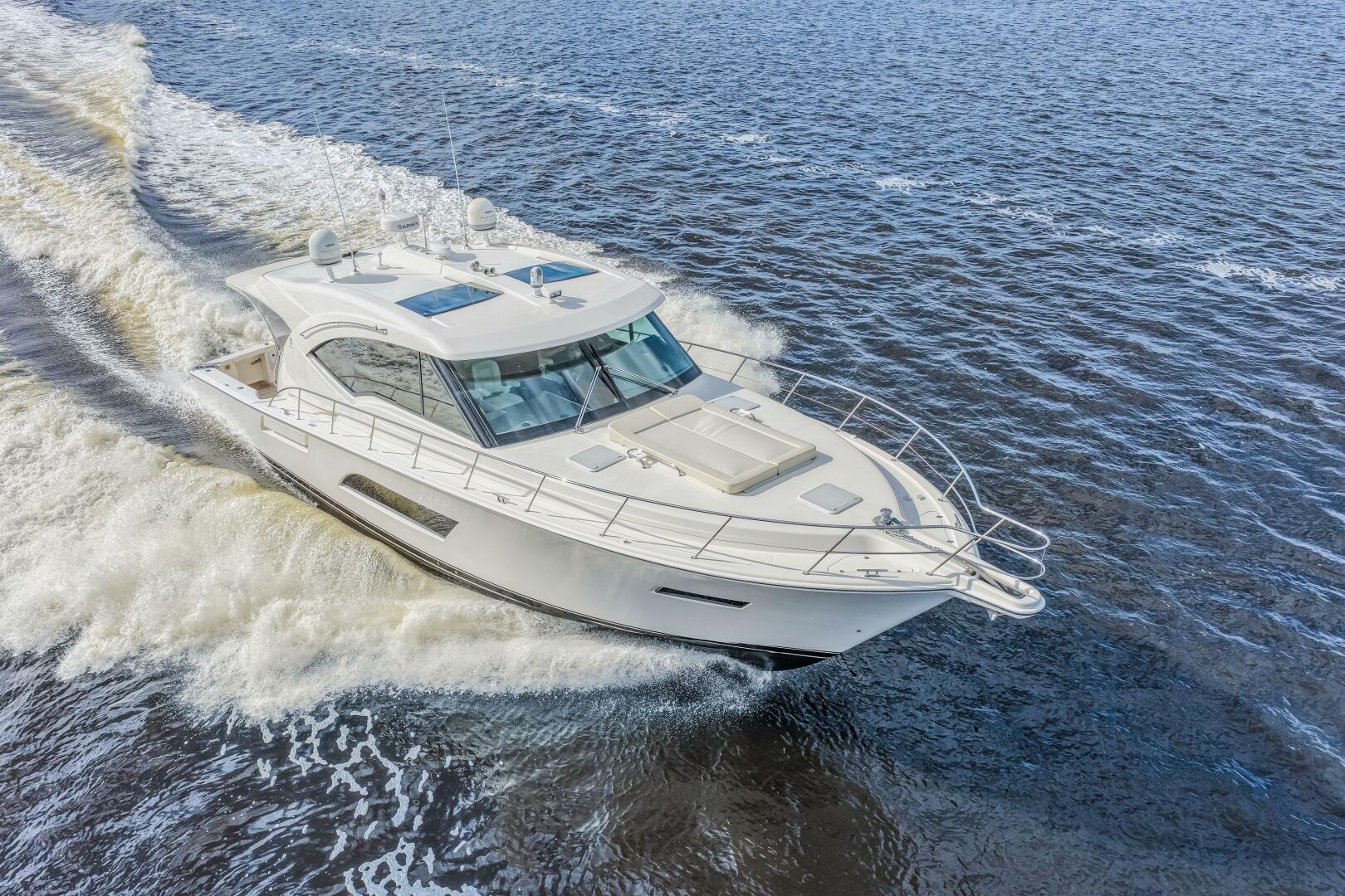 Riviera-565 SUV 2015-Escape Pod Stuart -Florida-United States-5856782 | Thumbnail