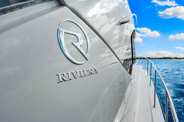 Riviera-565 SUV 2015-Escape Pod Stuart -Florida-United States-5856846