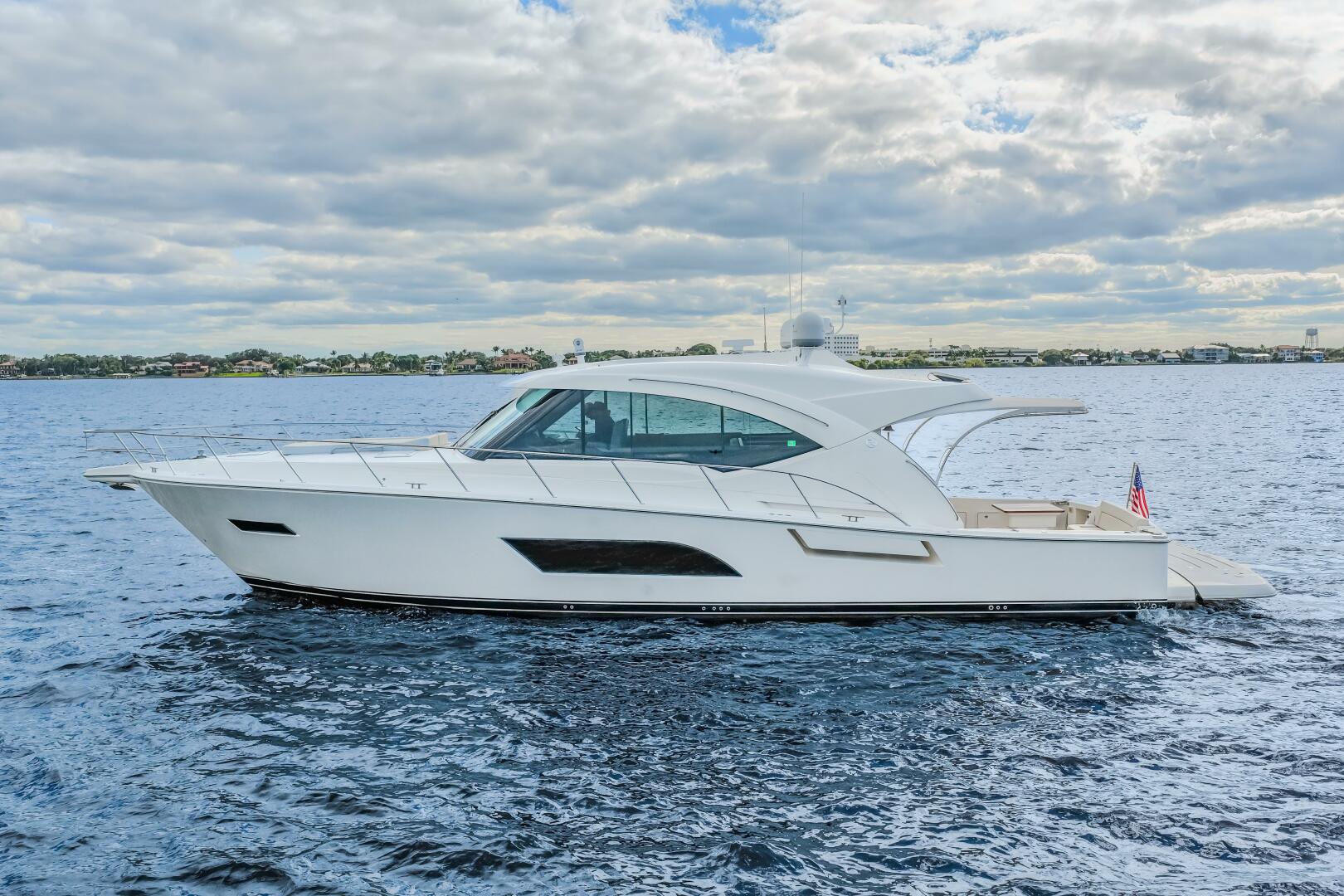 Riviera-565 SUV 2015-Escape Pod Stuart -Florida-United States-5856775 | Thumbnail