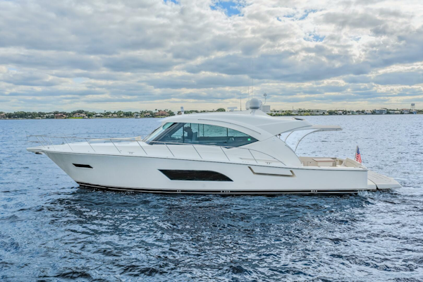 Riviera-565 SUV 2015-Escape Pod Stuart -Florida-United States-5856775
