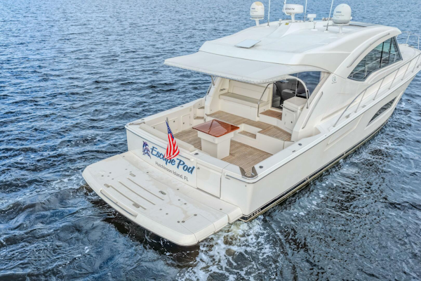 Riviera-565 SUV 2015-Escape Pod Stuart -Florida-United States-5856770