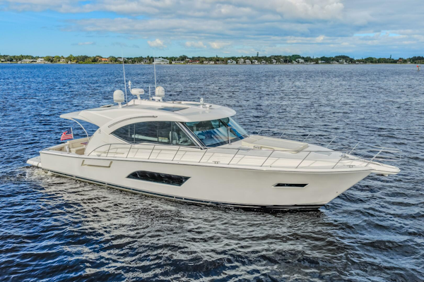 Riviera-565 SUV 2015-Escape Pod Stuart -Florida-United States-5856760