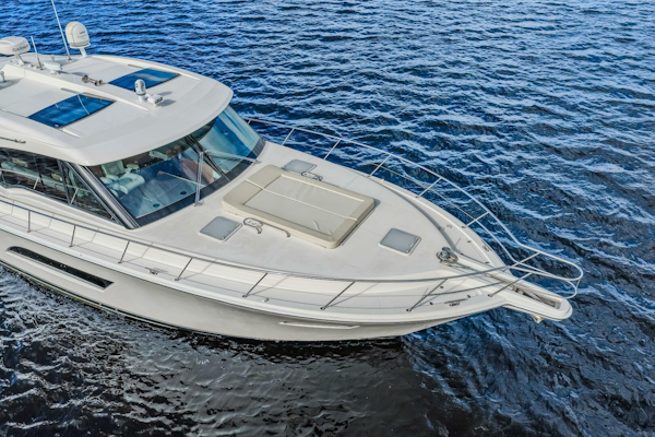 Riviera-565 SUV 2015-Escape Pod Stuart -Florida-United States-5856762